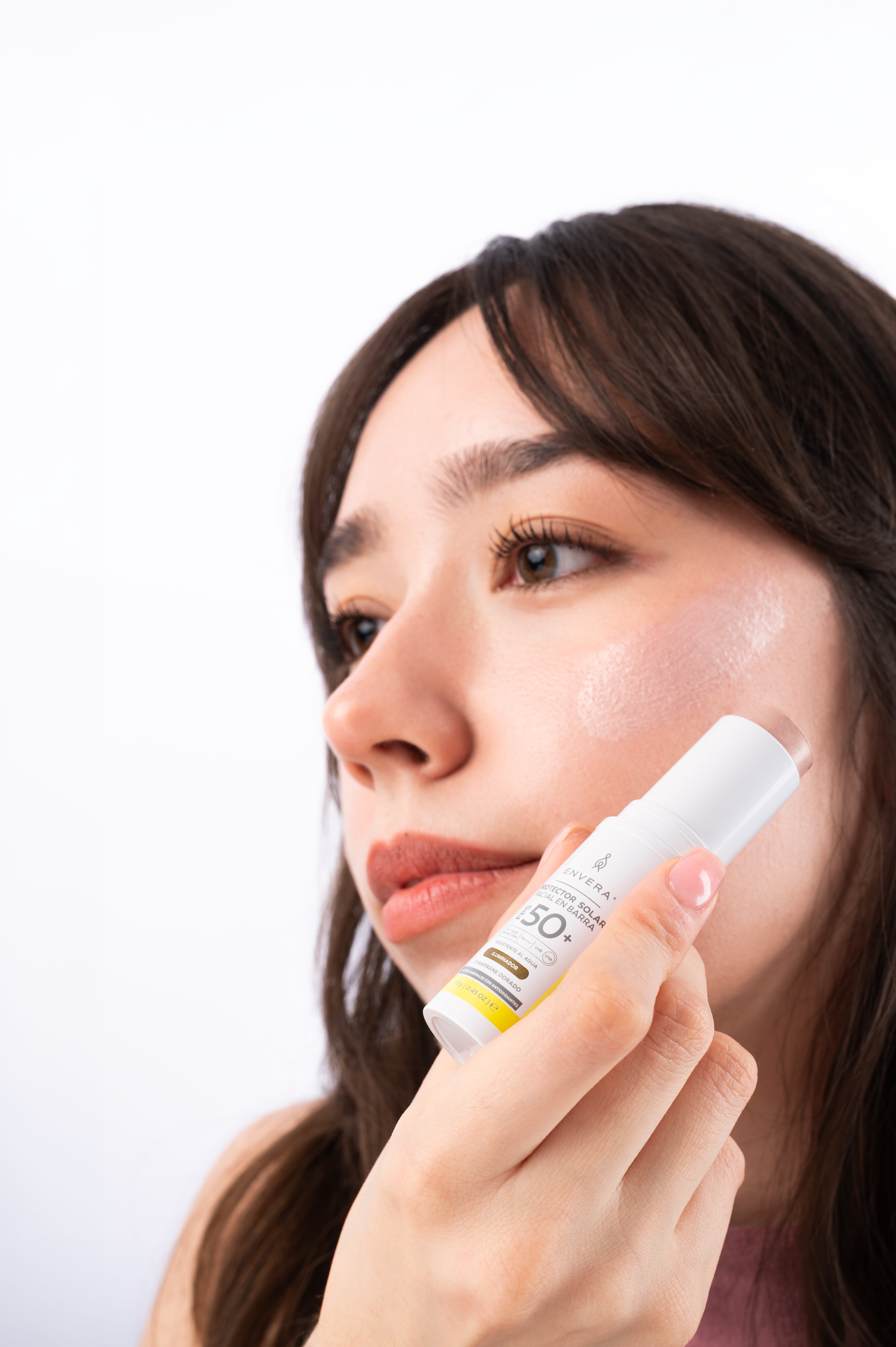 Protector Solar en barra con color (Peachy, Iluminador y Contorneador) FPS 50+ UVA/UVB, PA++++