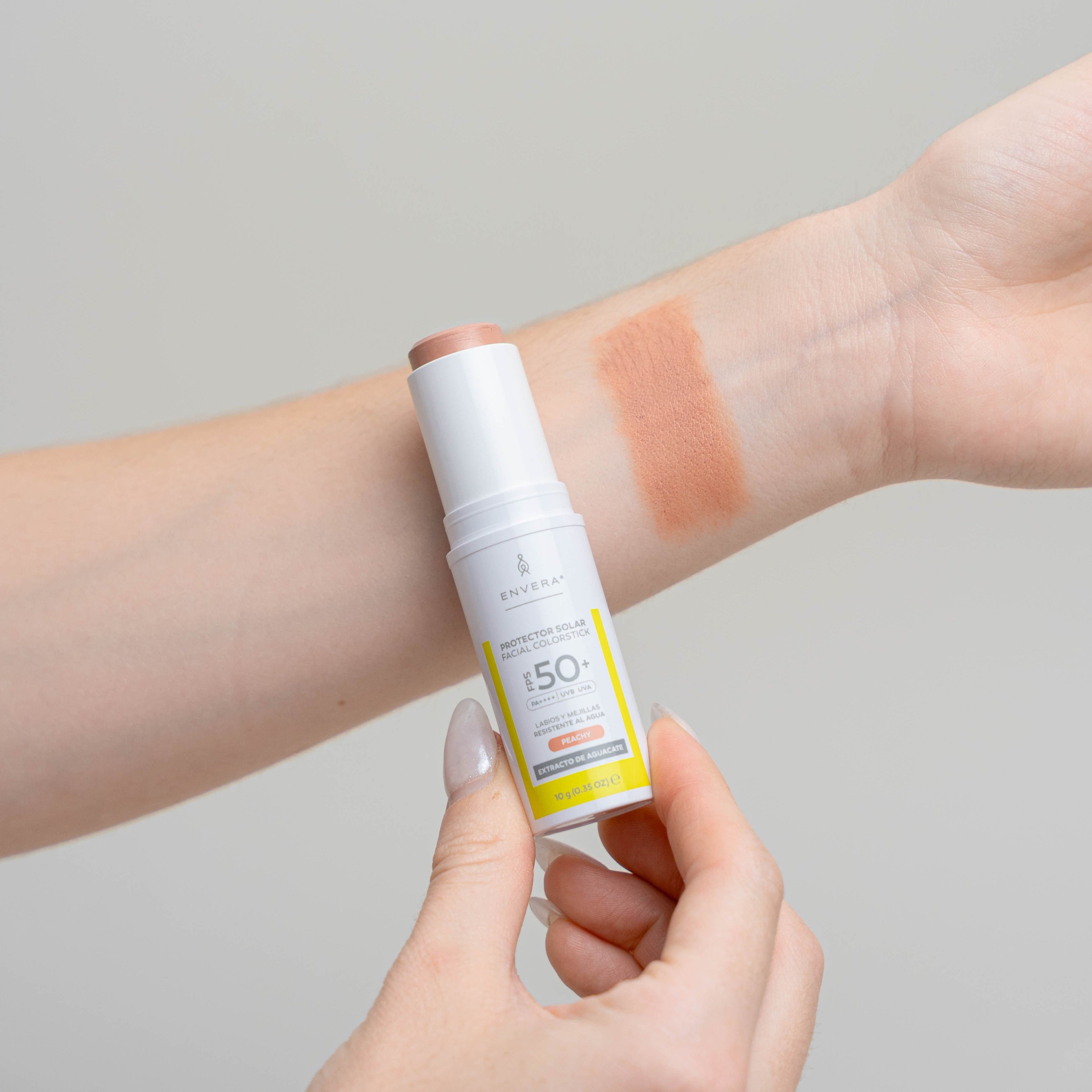 Protector Solar en barra con color (Peachy, Iluminador y Contorneador) FPS 50+ UVA/UVB, PA++++